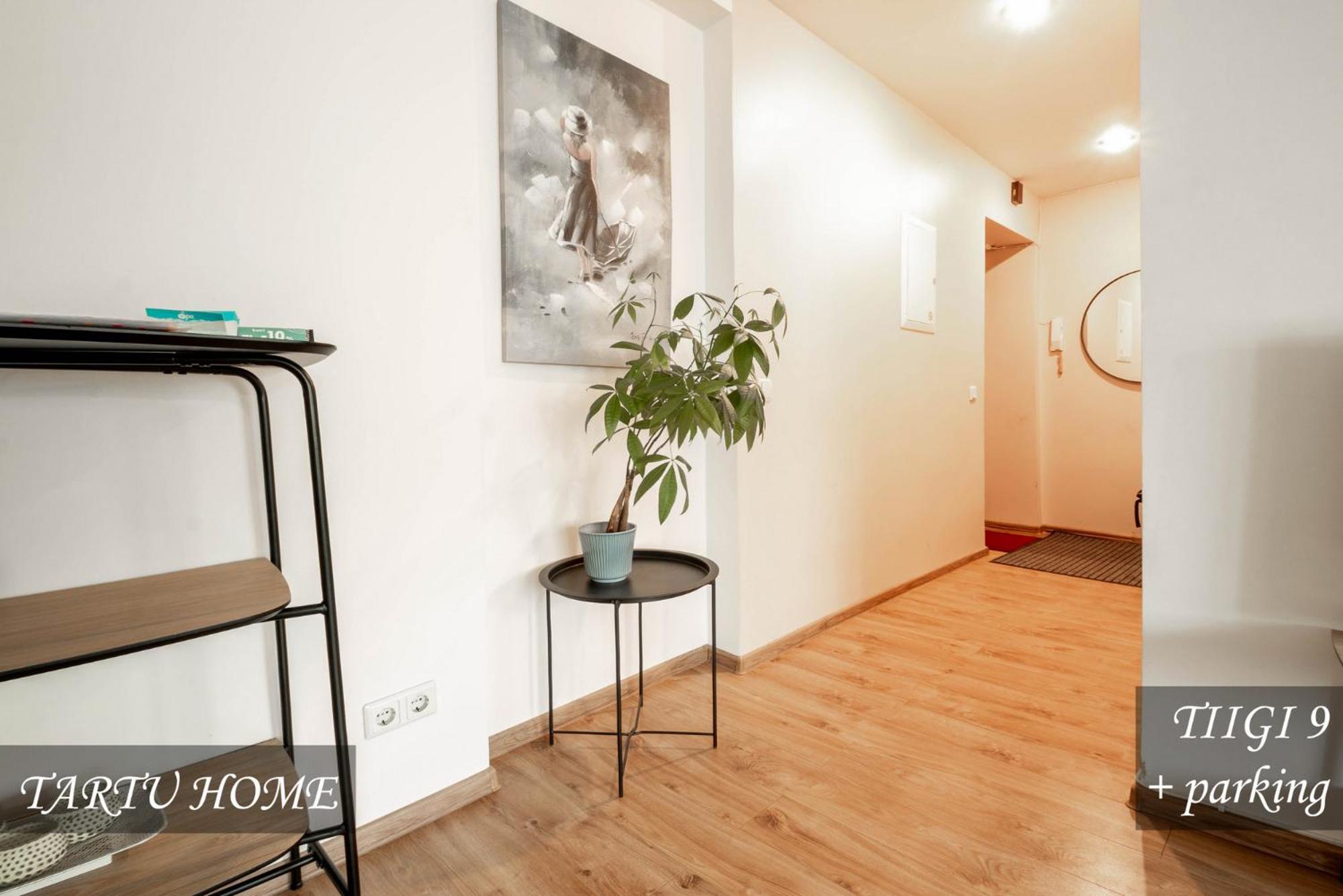 Tiigi Str Flats Beside Old Town, Parking Tartu Home Exterior photo